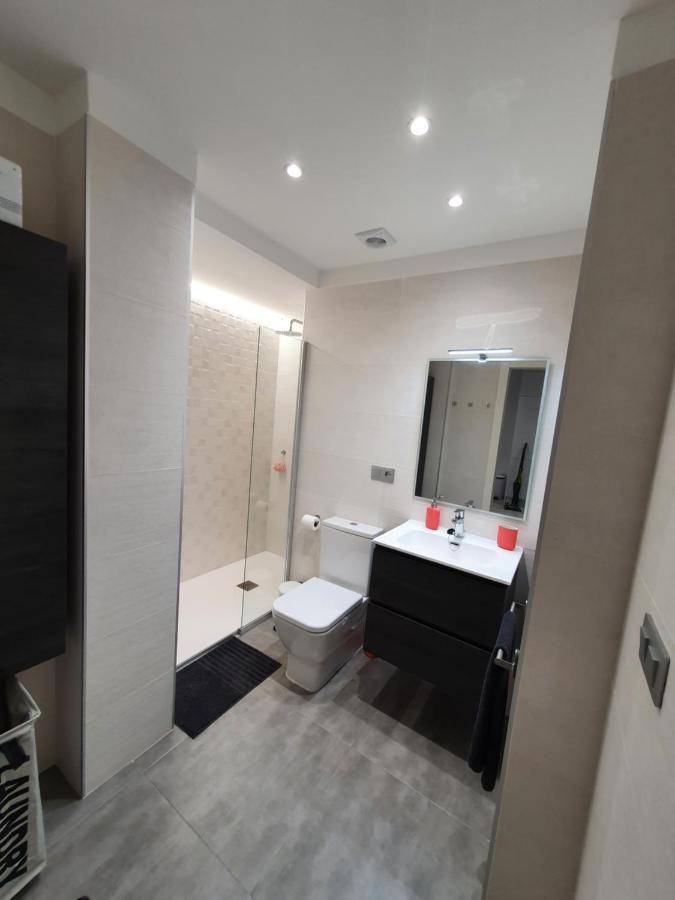 Moderno Duplex Comfort Roses Buitenkant foto