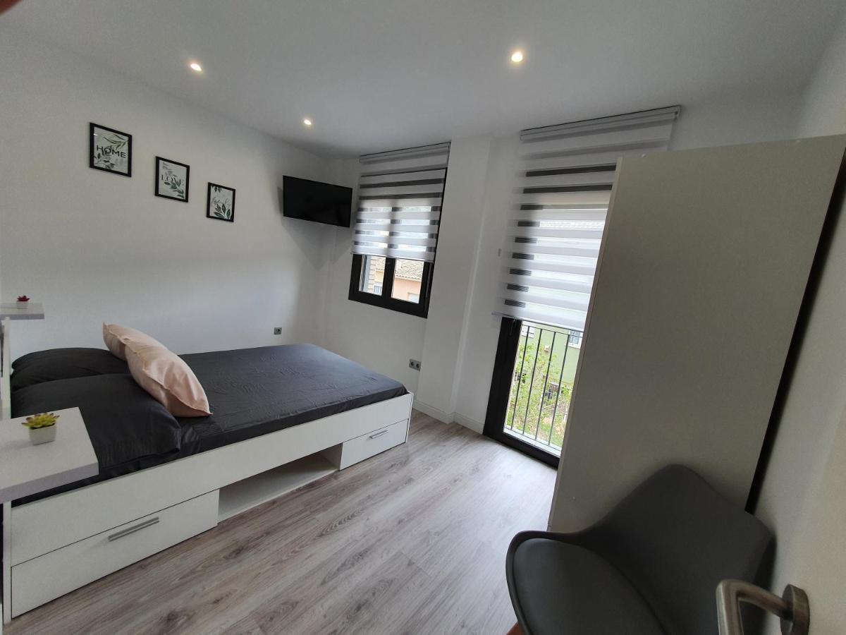 Moderno Duplex Comfort Roses Buitenkant foto