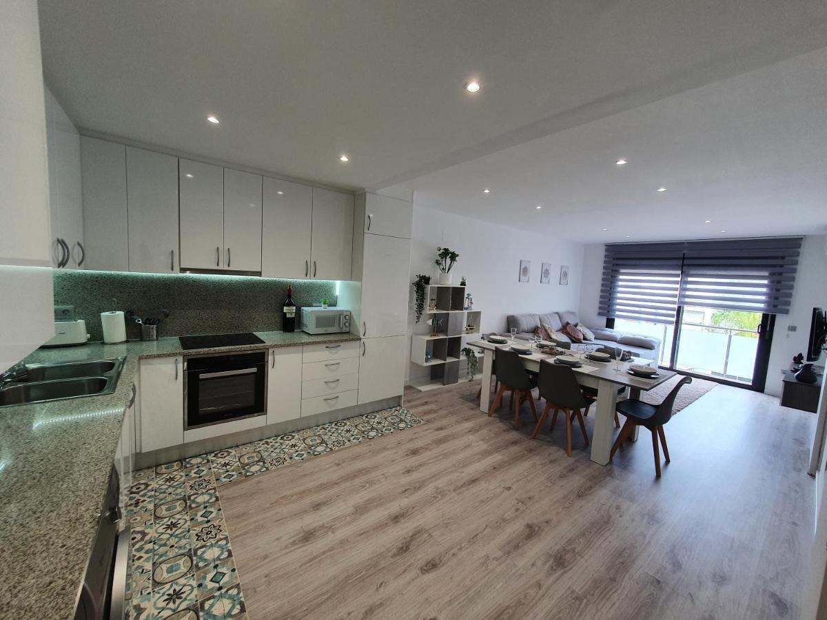 Moderno Duplex Comfort Roses Buitenkant foto