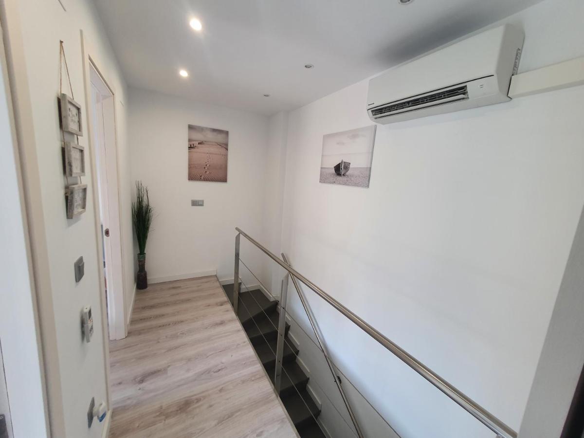 Moderno Duplex Comfort Roses Buitenkant foto